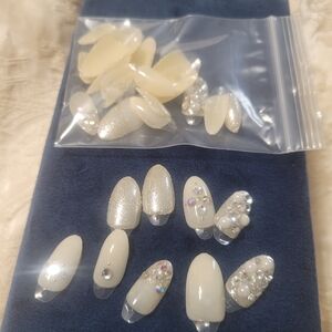 🏷️ Impress Jeweled Press-on Nails